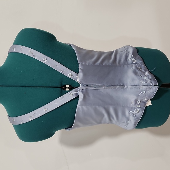 Formal Top only! Size 12 silver-blue with embroidery and beads - Picture 2 of 2